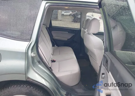 2017 Subaru Forester 2.5I Premium z USA, uszkodzony, nr VIN JF2SJAECXHH549959